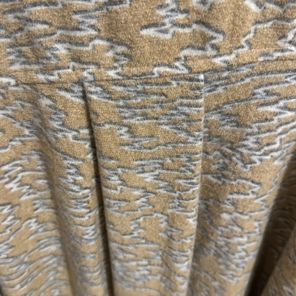 NWOT shacket - Picture 5 of 9